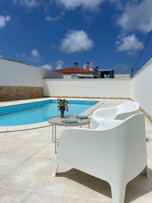 Charming Villa With Private Poll Alcobaça Exteriör bild